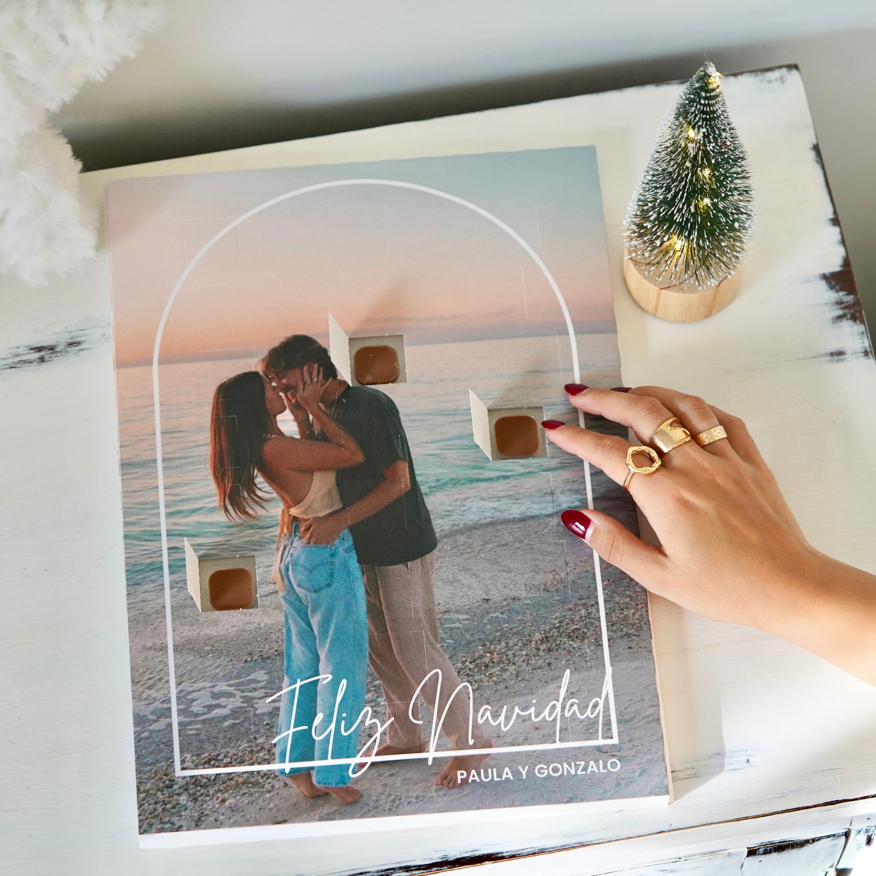 Endulza las noches navidad con nuestros chocolates de nuestros calendarios de advientos.