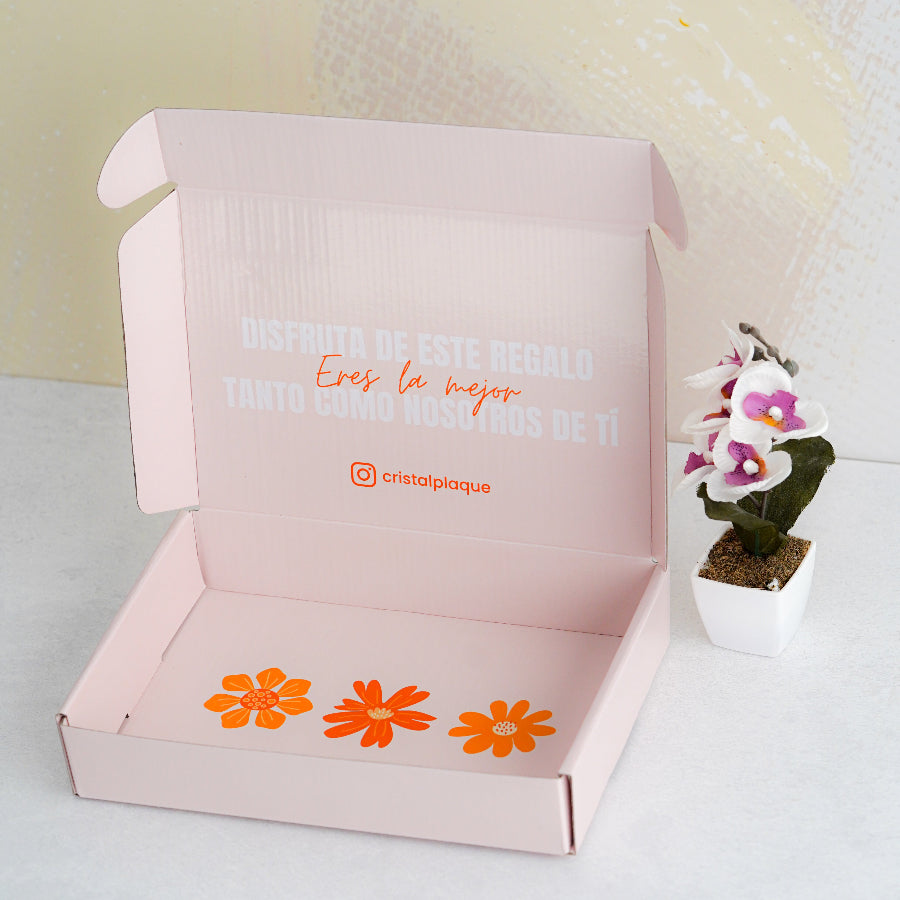 Porque mamá merece lo mejor, desde el interior hasta la presentación. Tu regalo llegará con estilo, cuidado y ese toque emocional que lo hace único.