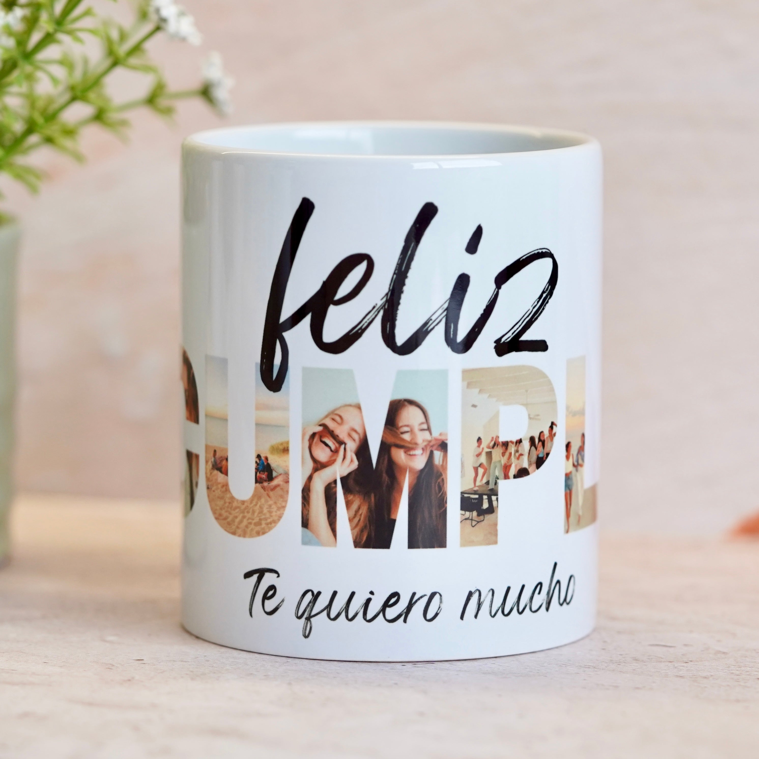 Regalo de cumpleaños taza con mensaje 'Feliz Cumple' personalizada con fotos