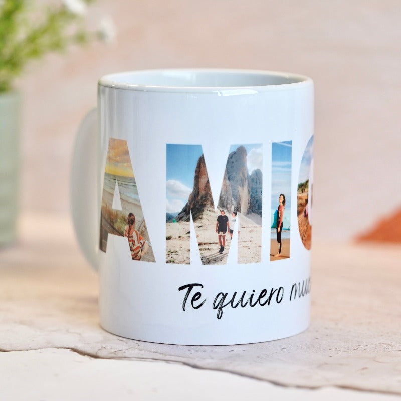 Taza con la palabra 'Amigo' en letras llamativas.