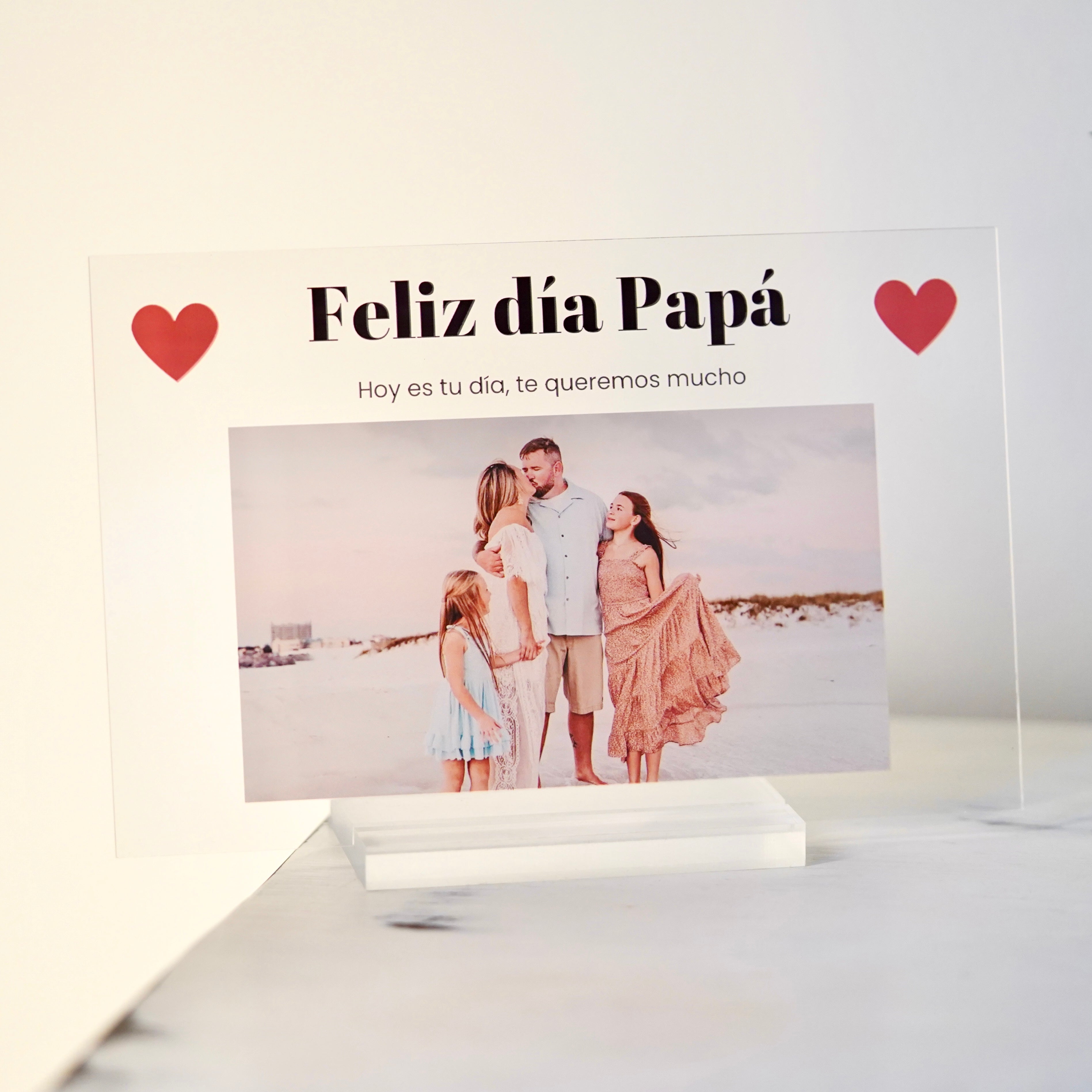 Placa Feliz Día Papá con Corazones