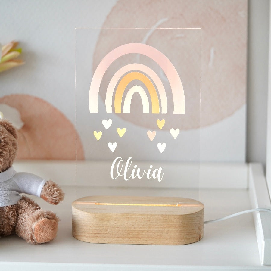 Placa vertical de cumpleaños con collage de 4 fotos y la frase 'FELIZ CUMPLE' en el centro. Personalizada y colorida, ideal como regalo para celebrar un cumpleaños especial.