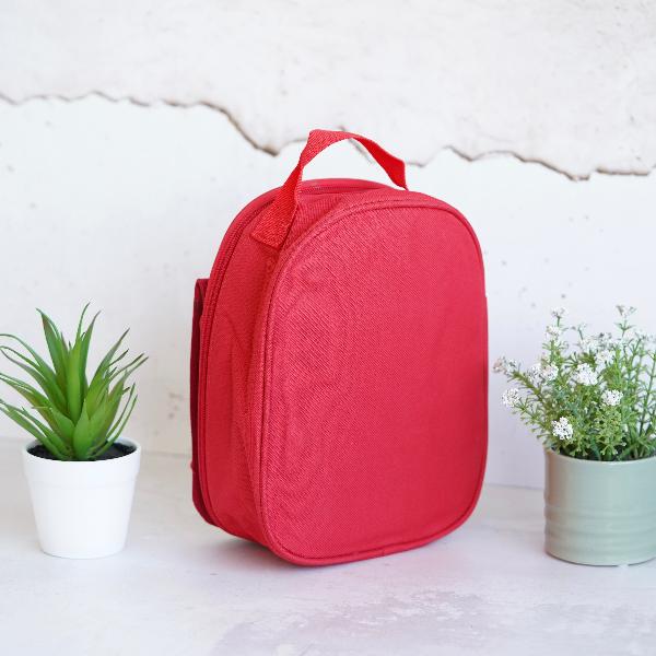 mochila personalizable con nombre entre dibujos