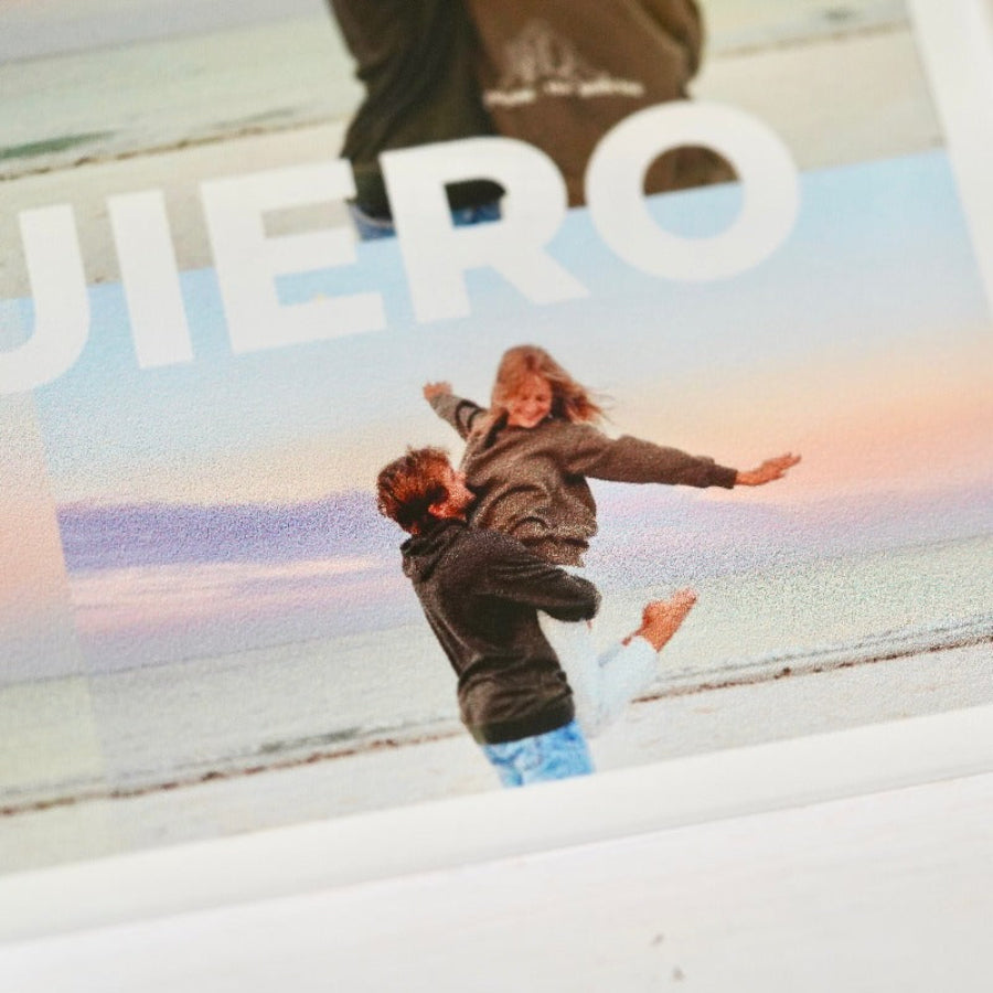 Lámparas de cristal personalizadas para parejas | Regalos originales y únicos para novios | Placas de cristal grabadas con fotos y texto TE QUIERO | Lámpara de Cristal Plaque personalizada para mi novio | Ideas de regalos para sorprender a tu pareja en su día especial | Regalos de aniversario para novios| ¿Qué regalar a mi novia? |¿Qué regalar a mi novio?| Lámparas de cristal con diseños personalizados y texto TE QUIERO.
