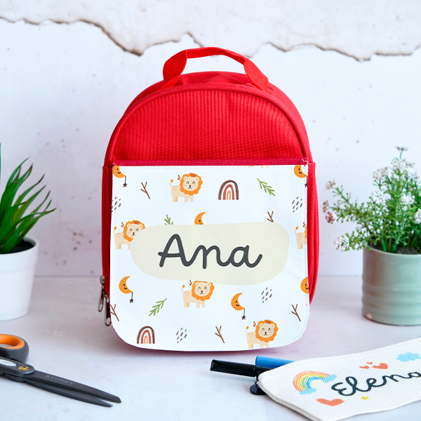 mochila con leoncitos