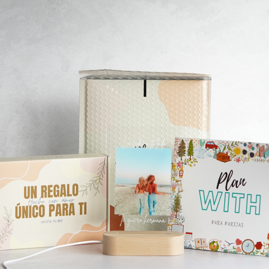 Set compuesto por lámpara vertical foto y texto personalizado más libro de planes para parejas de plan with