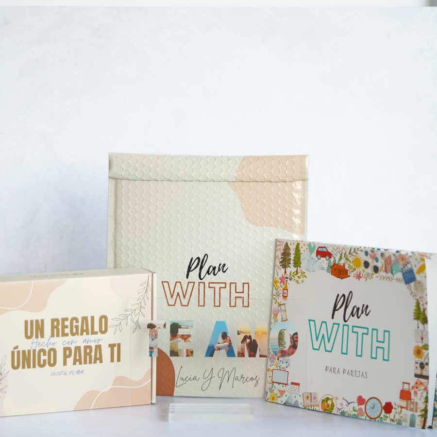 Set ideal para regalar a tu pareja incluye esta placa con los mejores momentos del año y libro de plan with de parejas para llenaros de aventuras