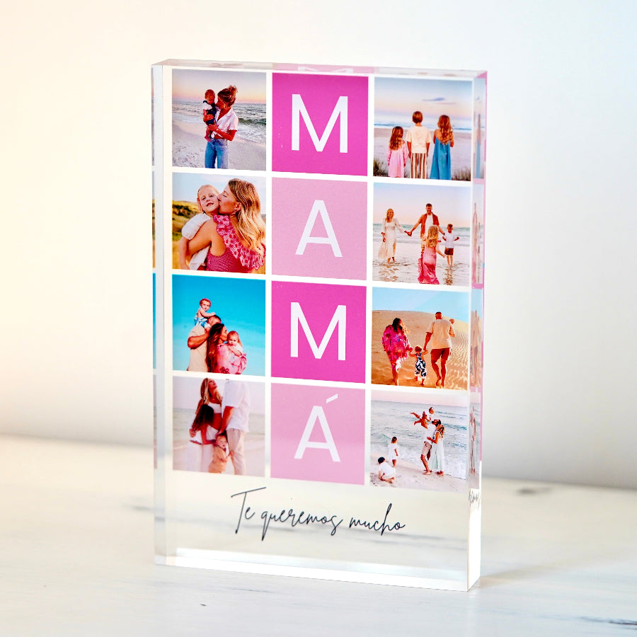 Sorprende con este regalo original, regala este bloque transparente donde puedes incluir tus fotos favoritas, incluye la palabra "MAMÁ" en fondo rosa y un texto que puedes personalizar.

No necesita soportes, se mantiene estable en superficies lisas y la sensación que da de profundidad en la imagen hace de este regalo único un detalle especial que regalar en cualquier ocasión.