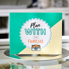 Cargar imagen en el visor de la galería, Pack Placa &quot;PAPÁ&quot; con fotos + Libro Plan With con 50 planes en familia
