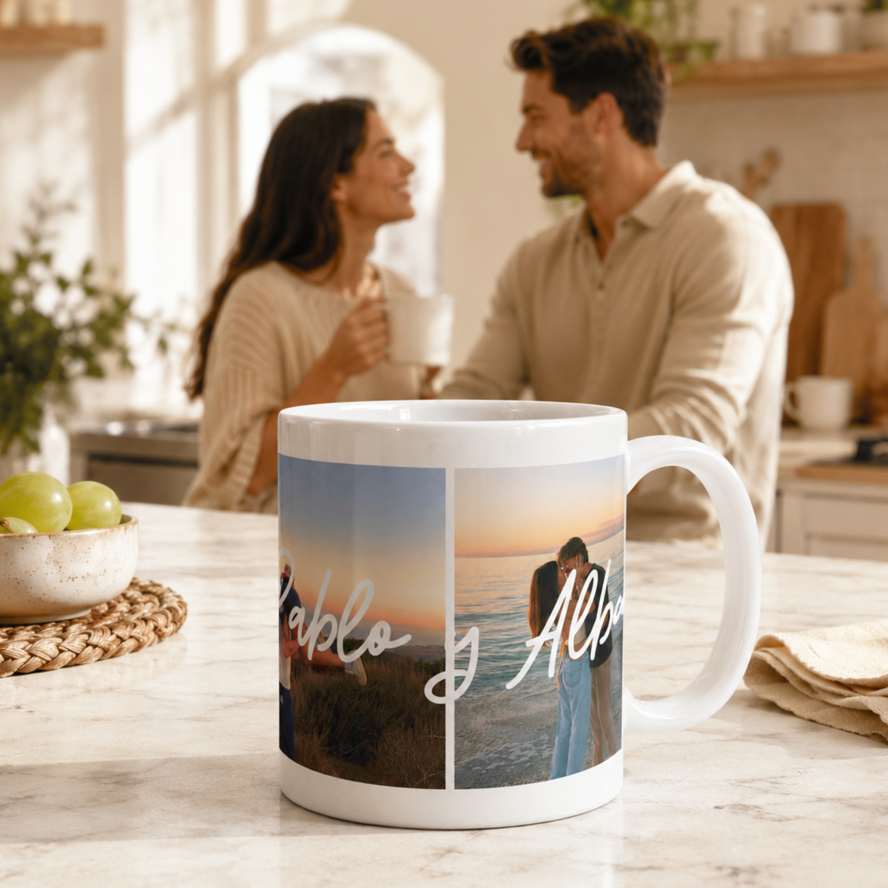 Caneca com foto de coração de casal 