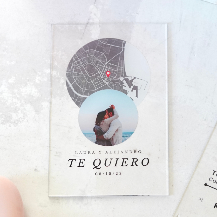 Que tus recuerdos sean eternos, personaliza tu placa con una foto especial y el lugar mas significativo para ambos. 