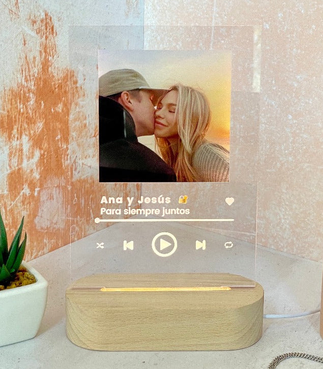 Lámpara personalizada Spotify con base de Luz | Cristal Plaque | Idea de regalo personalizado | Regalo música texto| Regalo romántico | Regalo para mi pareja | regalo para novia | regalo para novio | Crear placa fotos y texto | Placa PERSONALIZADA | Placa de cristal | Regalo Original y Especial | Metacrilato | San Valentín