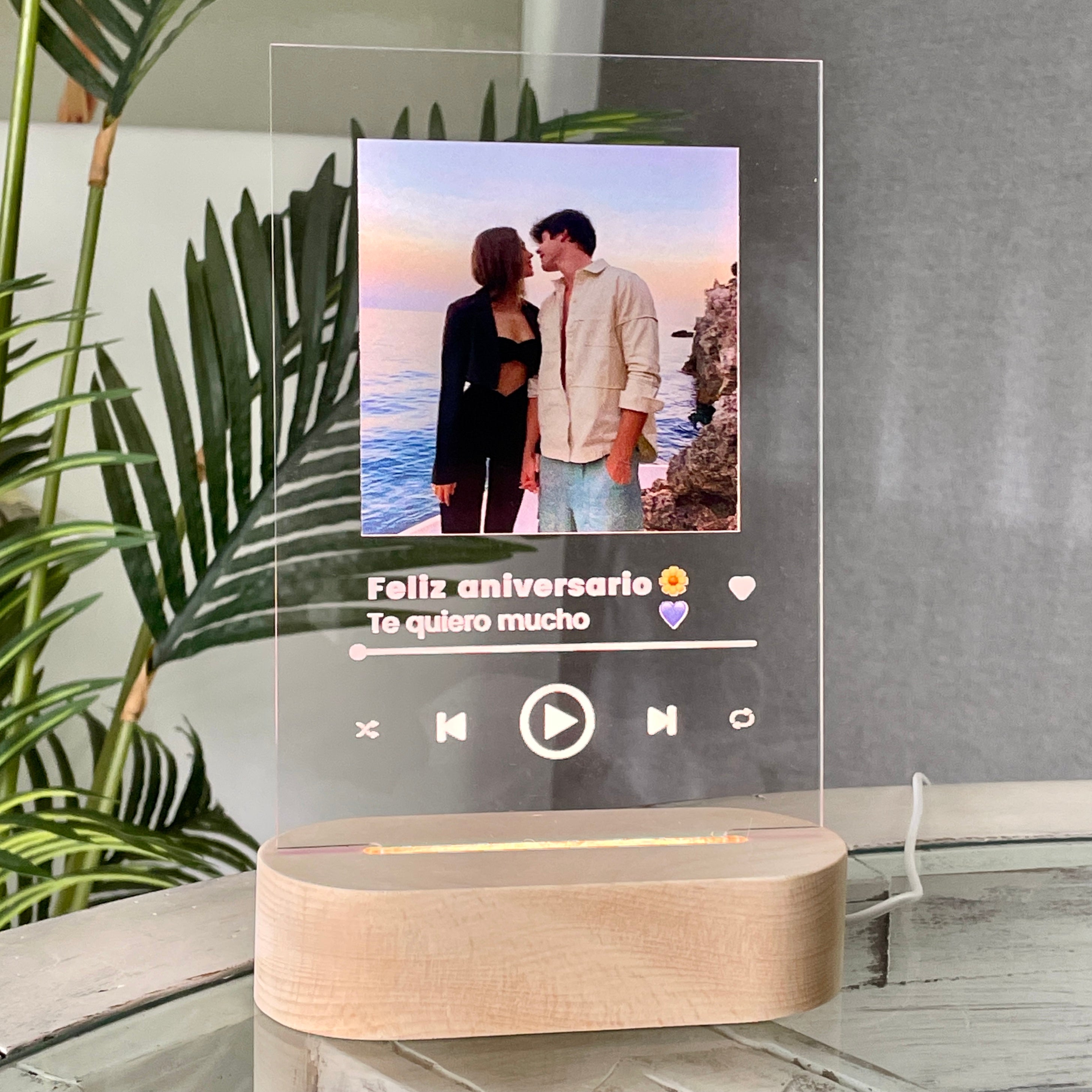 Lámpara Spotify con base de Luz | Idea de regalo personalizado | Regalo día del padre | Regalo para mi novia | Regalo para mi novio | Crear placa SPOTIFY | Placa de música PERSONALIZADA | Placa de cristal Spotify | Regalo Original y Especial | Metacrilato Spotify | Placas con tu diseño SPOTIFY | Regalo original | Cristal Plaque