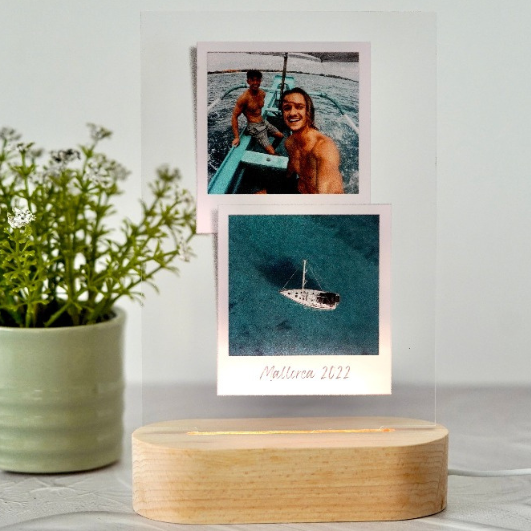 Lâmpada com fotos polaroid