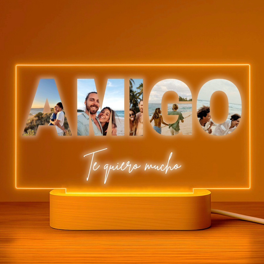 Lámpara personalizada AMIGO con 4 fotos en letras sobre metacrilato premium.