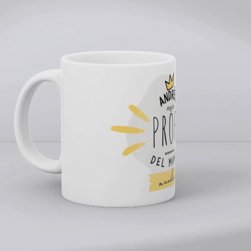 Taza Mejor Profe del mundo , ¿Buscas un regalo original de fin de curso? 🎁 Descubre nuestras tazas personalizadas para profesores: especiales, emotivas y listas en 48h. ¡Sorprende a tu profe favorito!