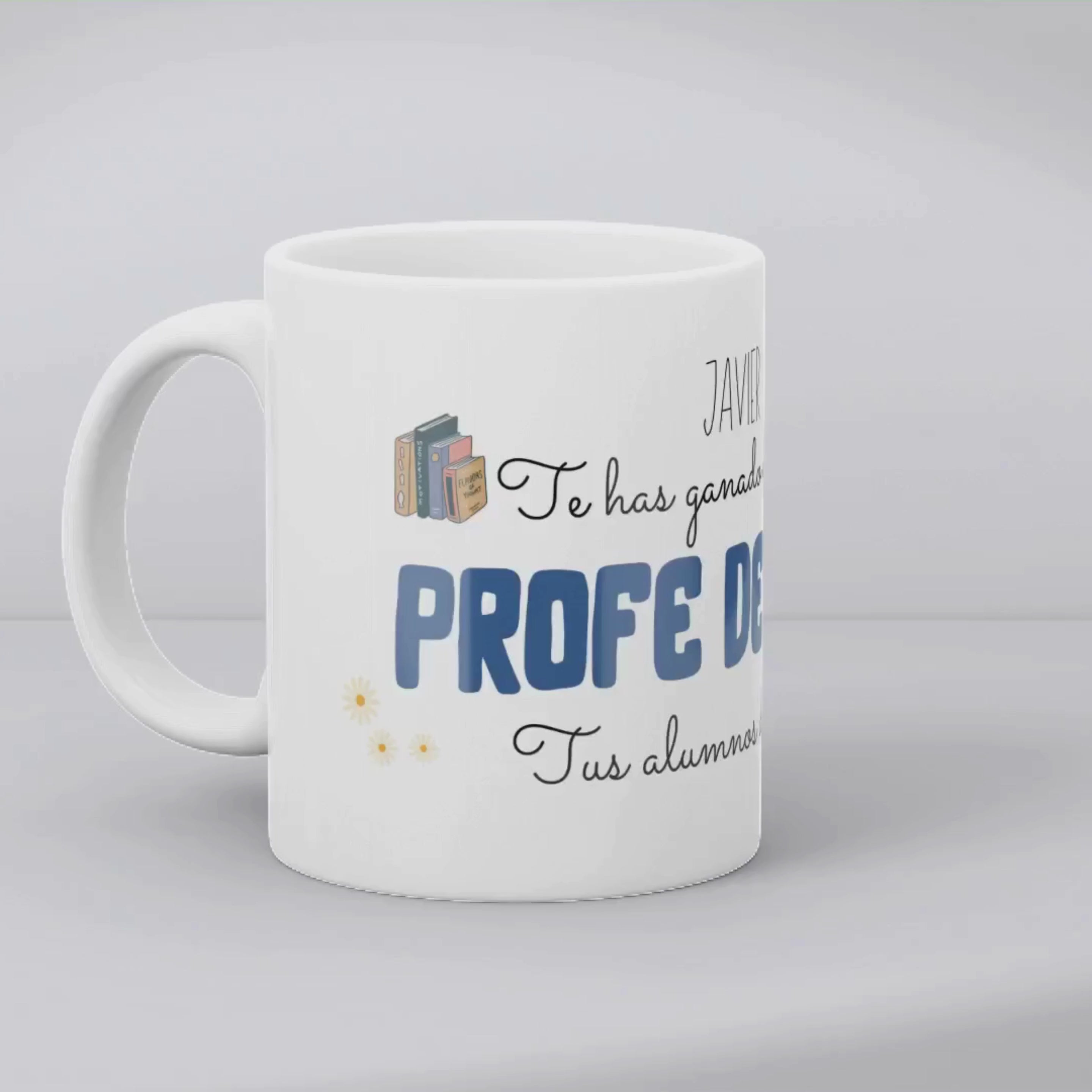 Taza al profe del año... , ¿Buscas un regalo original de fin de curso? 🎁 Descubre nuestras tazas personalizadas para profesores: especiales, emotivas y listas en 48h. ¡Sorprende a tu profe favorito!
